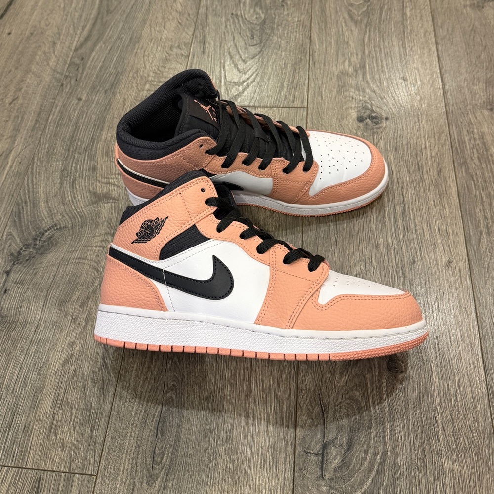 Air Jordan 1 Mid GS ‘Pink Quartz’